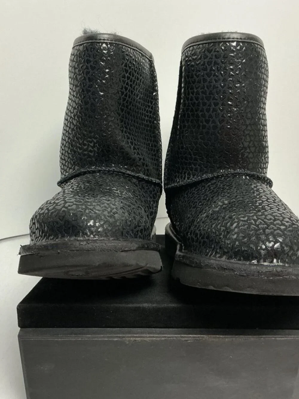 UGG Classic Short Boots Textured Black Shearling Lined Youth 3